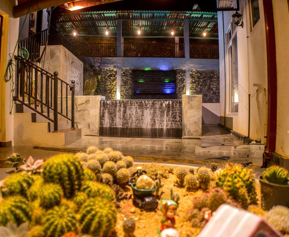 Villa Baywatch, Rumassala Unawatuna Buitenkant foto