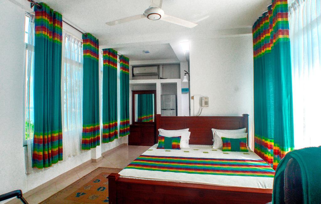 Villa Baywatch, Rumassala Unawatuna Buitenkant foto