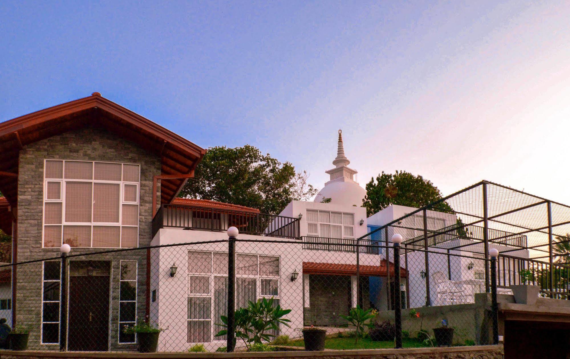 Villa Baywatch, Rumassala Unawatuna Buitenkant foto