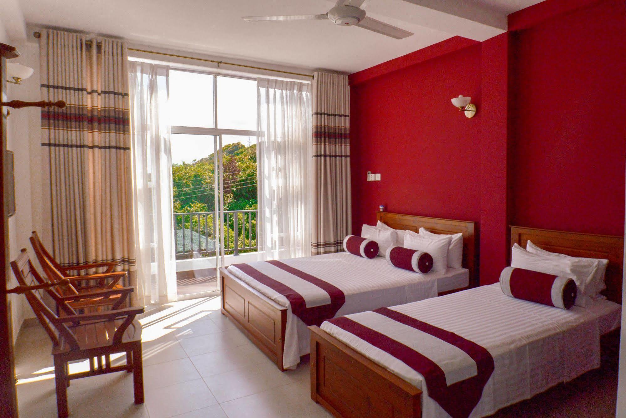 Villa Baywatch, Rumassala Unawatuna Buitenkant foto