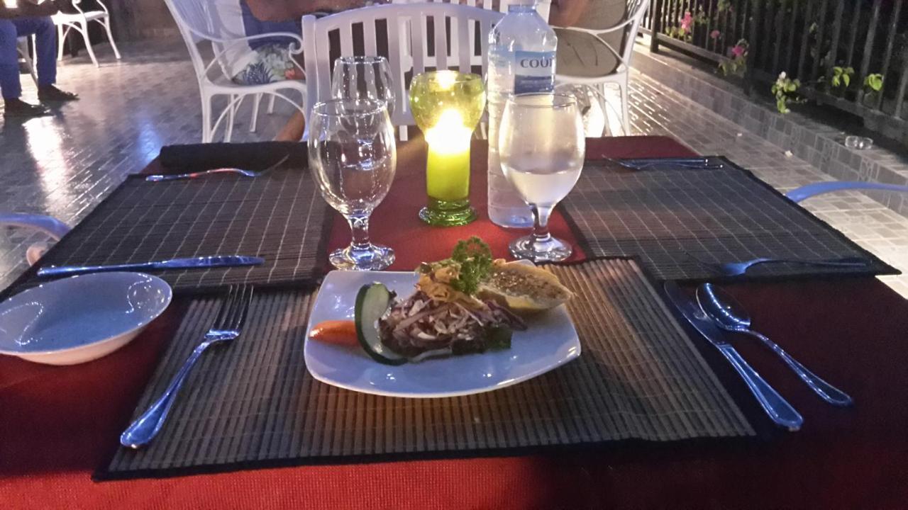 Villa Baywatch, Rumassala Unawatuna Buitenkant foto
